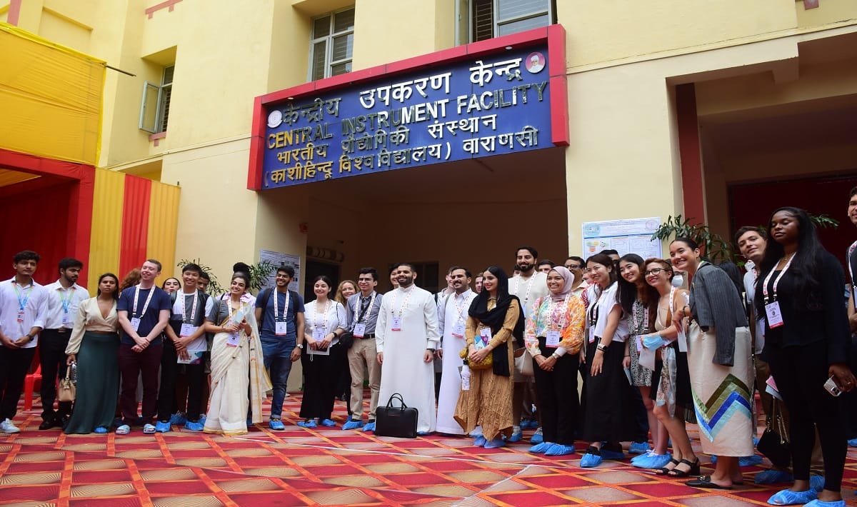 Y20 Summit in varanasi Foreign young guests overwhelmed by seeing super computer Param Shivay