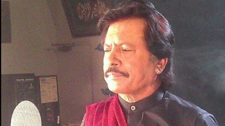 अताउल्लाह खान जिसके गाने सुन बेवफाई भुलाना है मुश्किल
