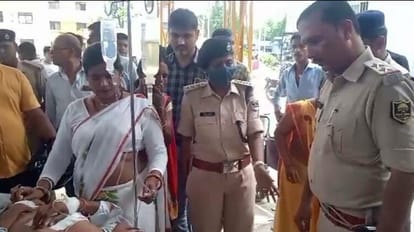 Bihar News : अपराधियों ने छिनतई के क्रम में फाइनेंस कर्मचारी को मारी गोली, स्थिति नाजुक Bihar News : Criminals shot a finance employee during extortion, Bihar Police