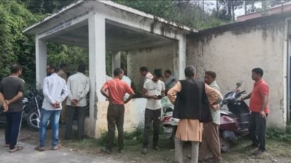 Uttarkashi: यमुनोत्री हाईवे पर दर्दनाक हादसा, टहल रहे बुजुर्ग को बस ने रौंदा, मौके पर हुई मौत Uttarkashi Yamunotri Highway Accident Over speed bus Crashed old man