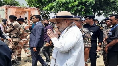 Noida: गृह मंत्री अमित शाह पहुंचे ग्रेटर नोएडा, अभियान के तहत चार करोड़वां पौधा लगाया, भवनों का करेंगे उद्घाटन Home Minister Amit Shah planted Four crore saplings Inaugurate 15 Building In Greater Noida
