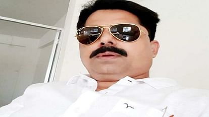 Mafia Mukhtar Ansari close aide  Zafar Khan arrested in ghazipur warrant issued in murder case