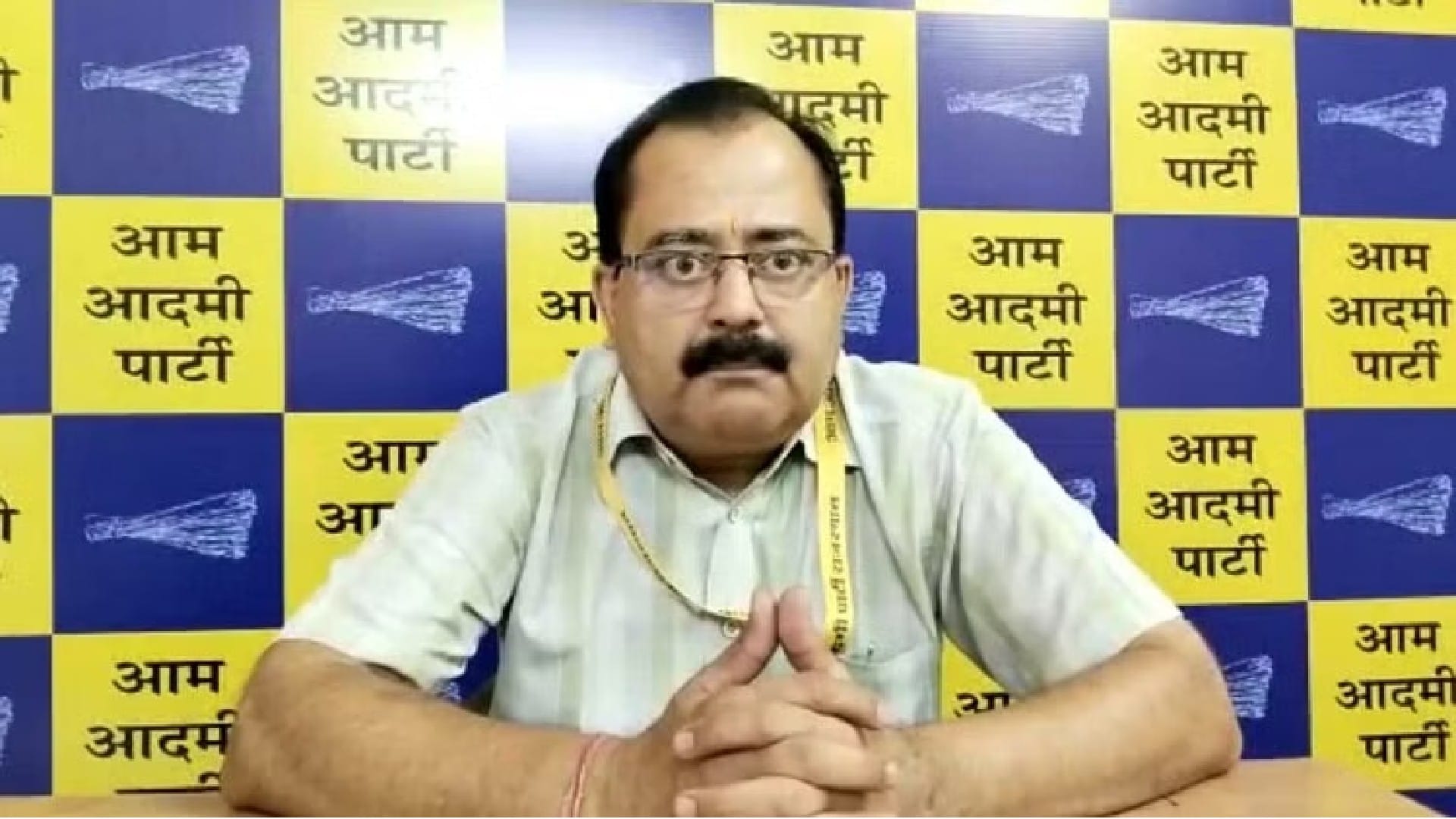 आप प्रदेश अध्यक्ष नवीन पालीवाल।