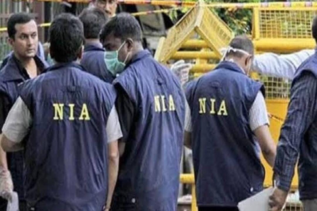 छापेमारी करती NIA की टीम