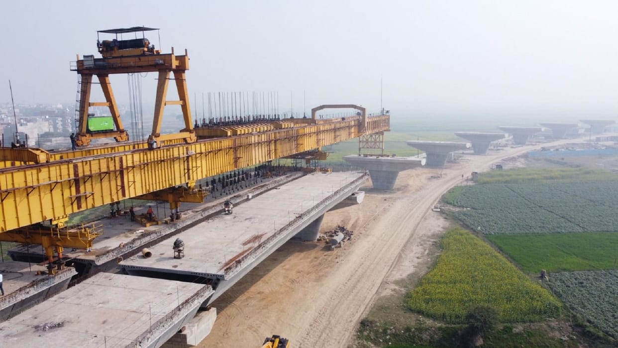 63 pillars of Phaphamau Six Lane Bridge ready, roofing work started
