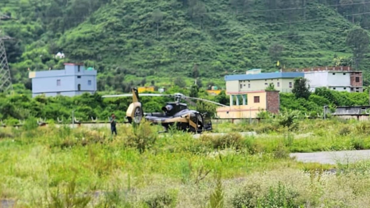 Helicopter Emergency landing in Chinyalisaur Uttarkashi flight took off with three passengers