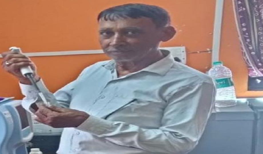 Lab technician riding a bike was killed after being hit by a dumper, was posted in Chitrakoot