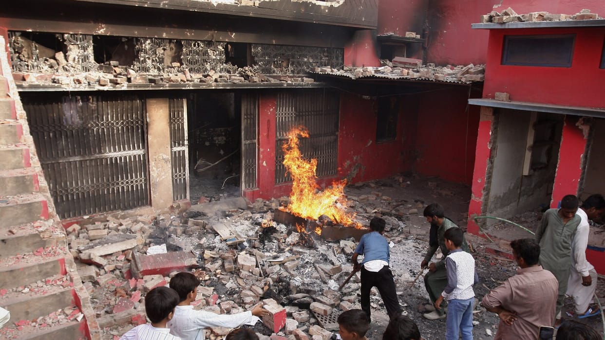 Mob attack on Christians suspected orchestrated hate campaign against minority, says Pakistan's rights body