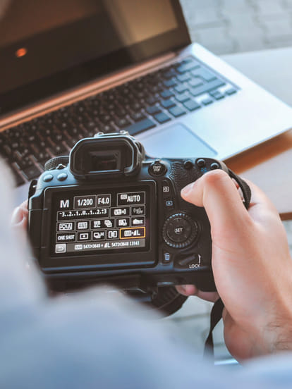 world photography day selected shayari on photos