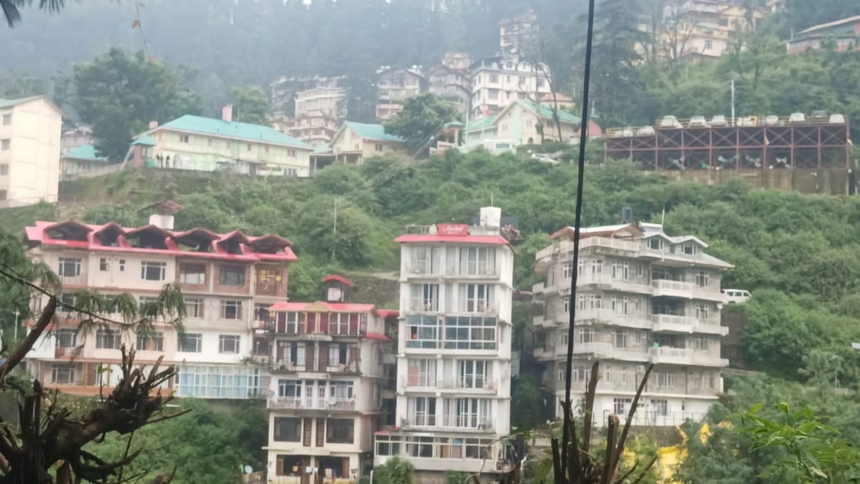Shimla News: Many houses vacated by Nagar Nigam in shimla summer hill area