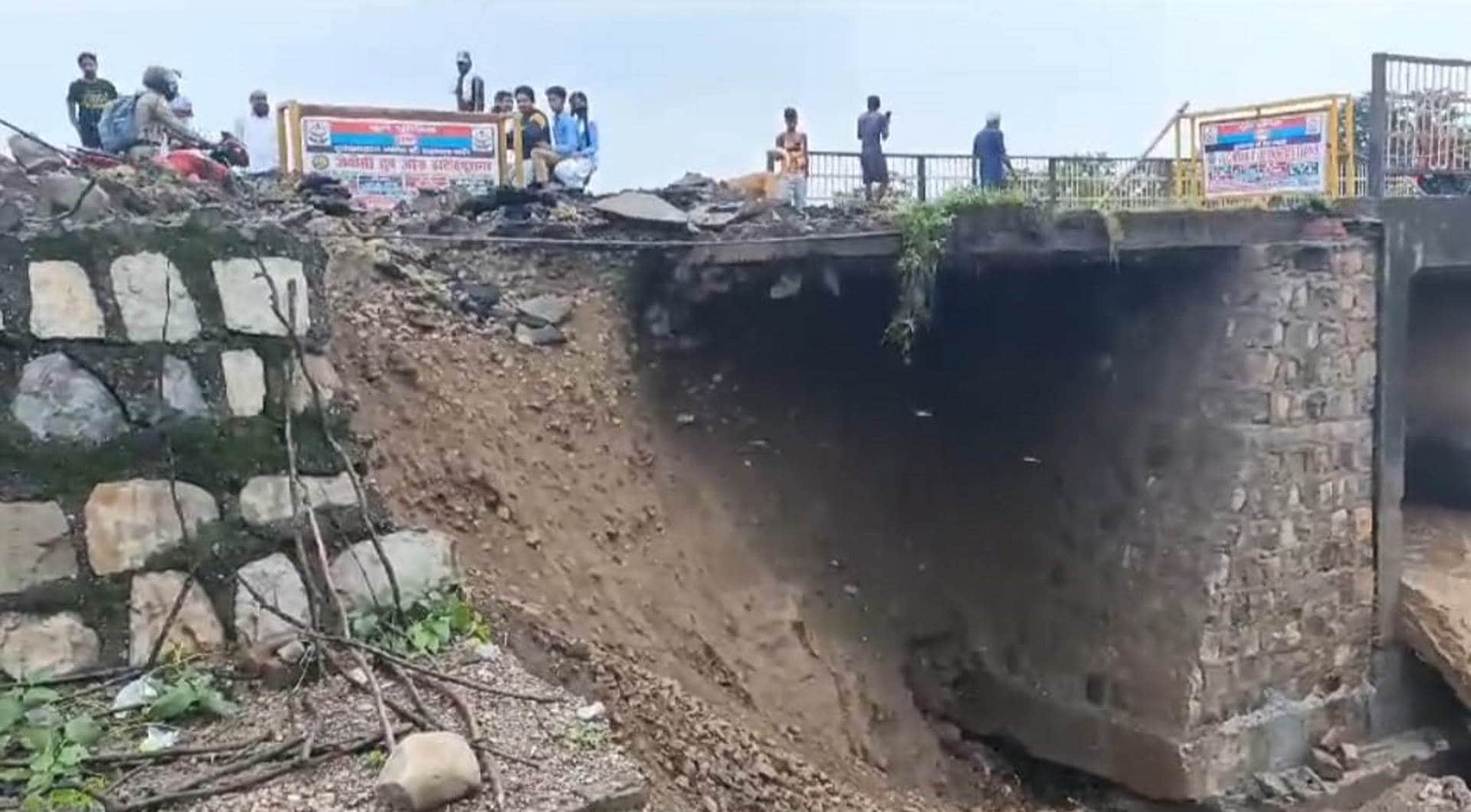 Uttarakhand Update Today: Cloud Burst in Chamoli, Tharali IMD Heavy Rain Alert Roads Closed
