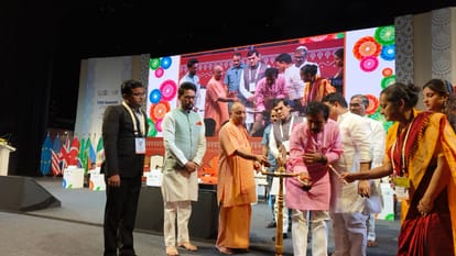 CM Yogi In Varanasi: Be it Ram or Krishna, Shankaracharya or Vivekananda, the youth gave a new direction