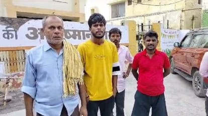 Kanwariya died after falling from tractor trolley on highway in budaun