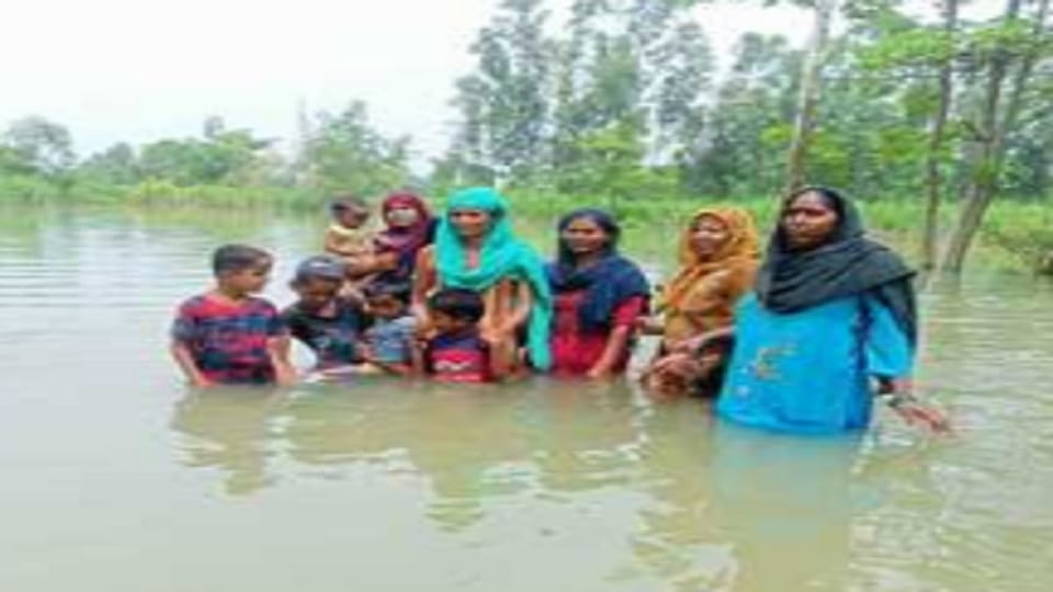 Death of elderly and girl child drowning in Amroha, increasing havoc of Ganga in villages of Khadar area