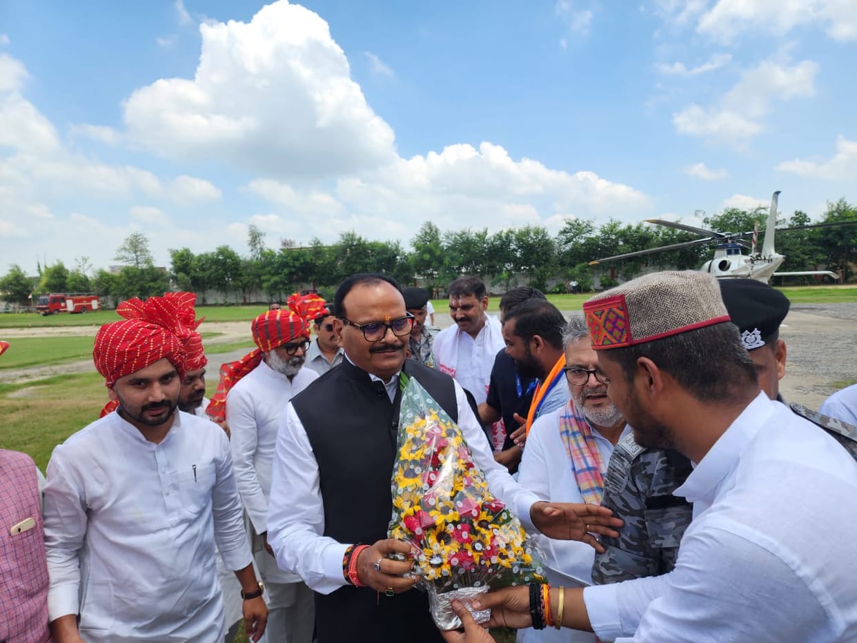 Deputy CM Brajesh Pathak retaliated on samajwadi party Akhilesh Yadav statement in ballia