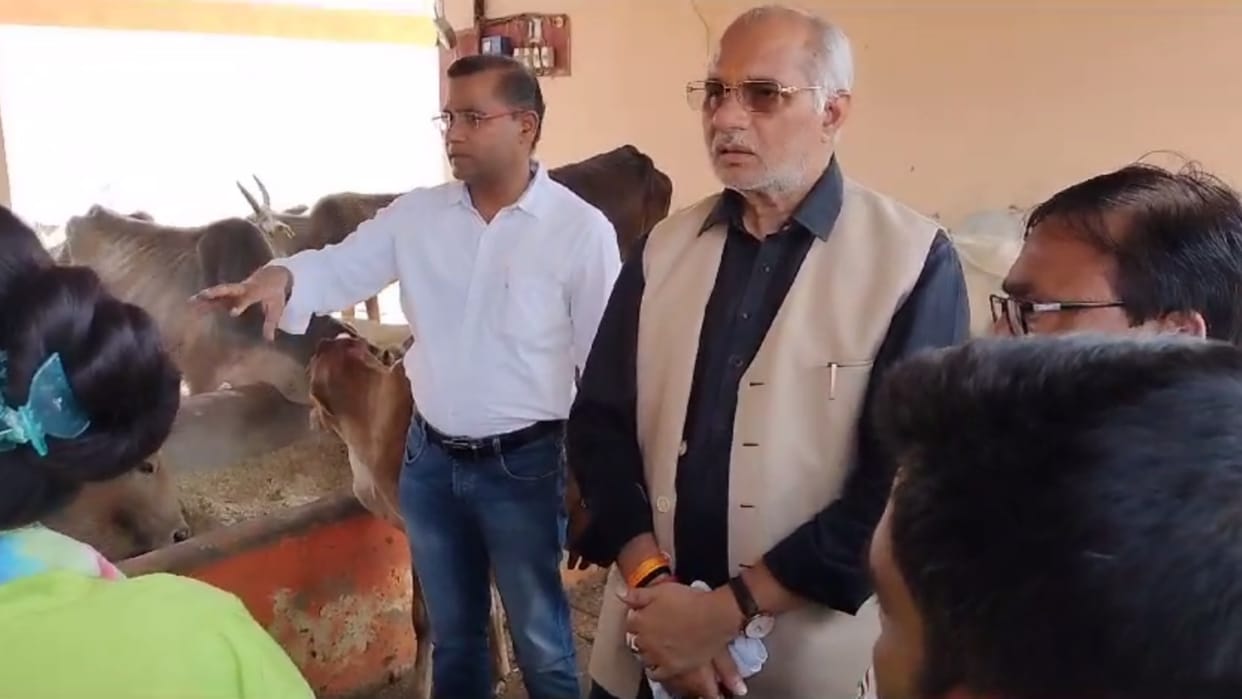UP minister Dharmpal Singh visits Gaushala in Sitapur.