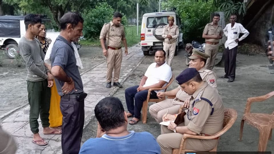Girl dies under suspicious circumstances in Mainpuri Navodaya Vidyalaya campus police engaged in investigation