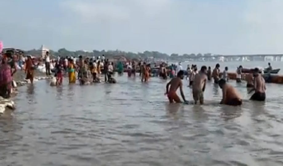 Hariyali Teej: For unbroken good fortune, women keep fast, take a dip in Sangam