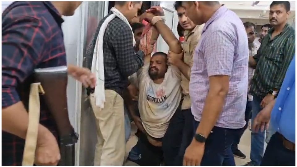 Jodhpur police caught crook Vishnaram with reward of 1 lakh