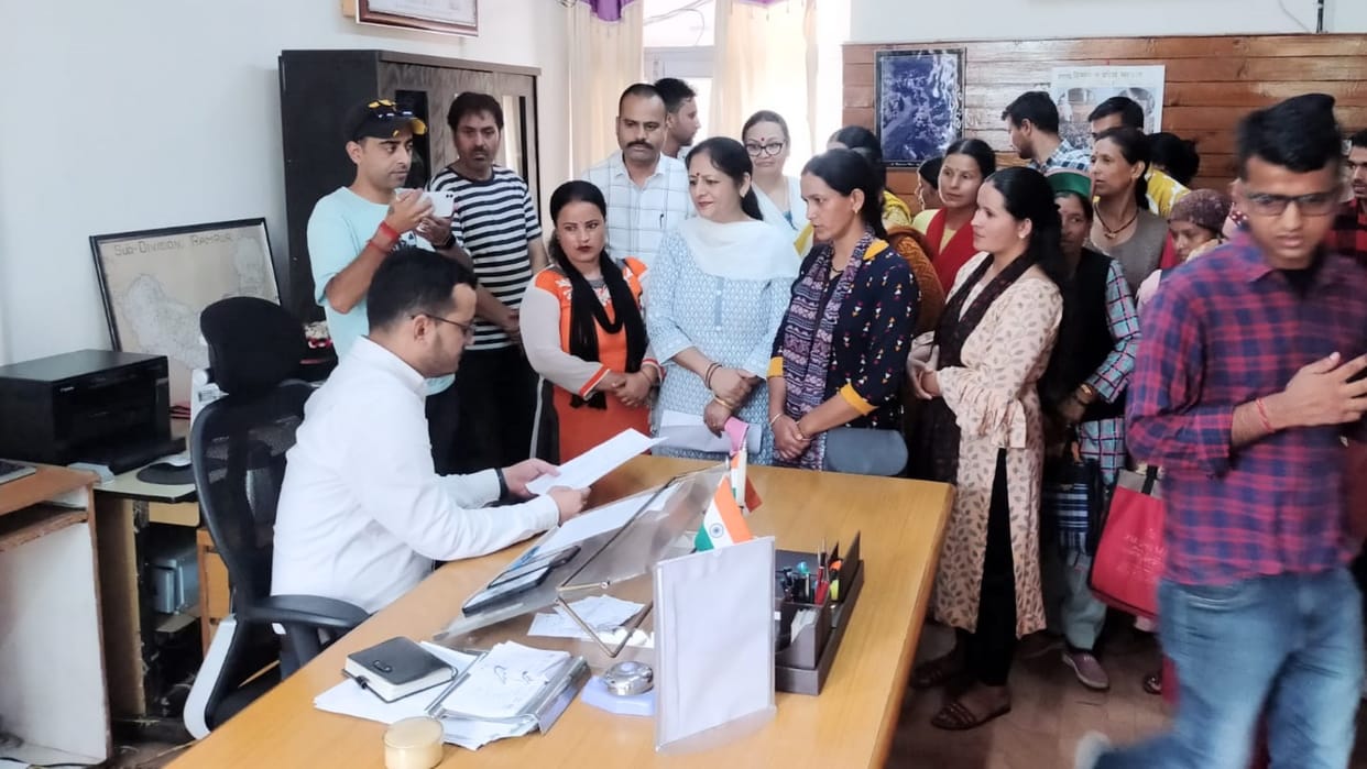 Rampur Bushahar News: Bhimakali Temple  trust locked the school for Divyang children