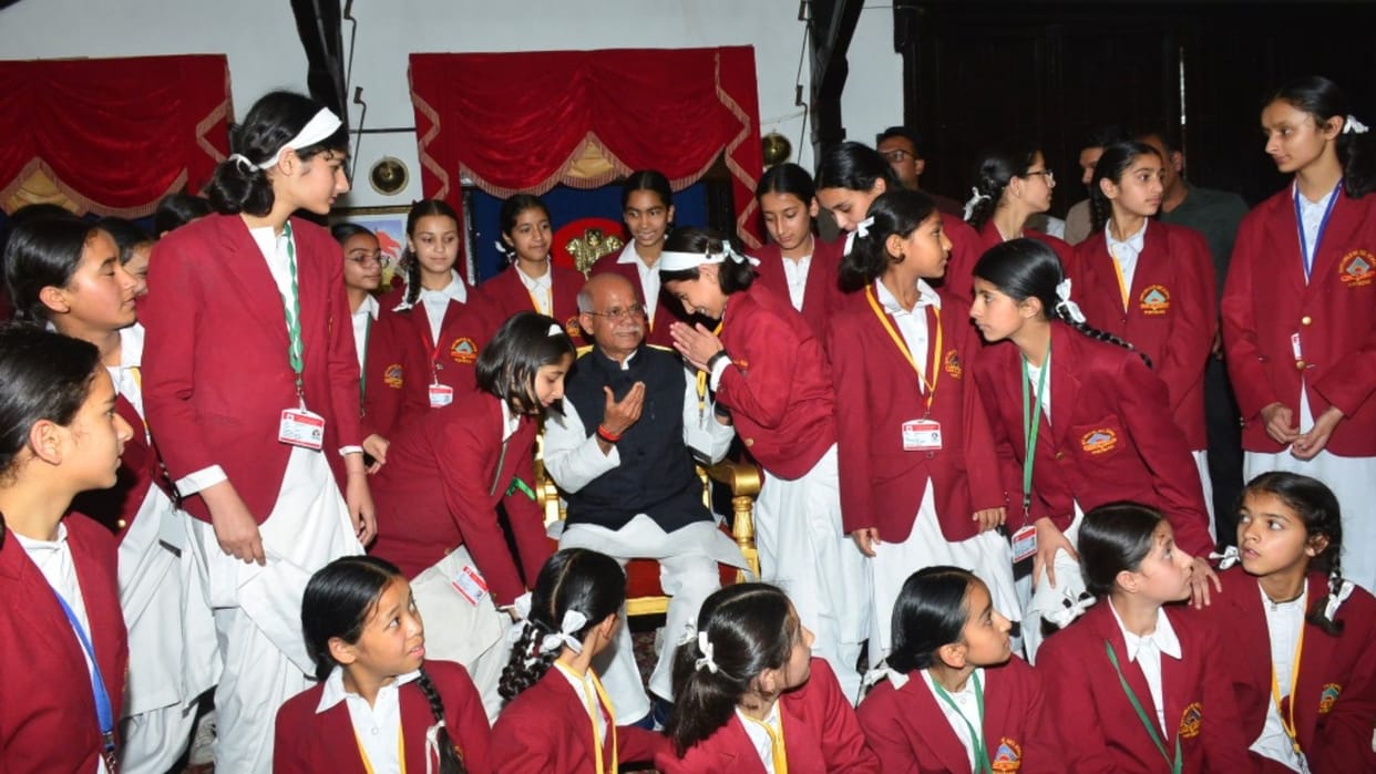 Raj Bhavan Himachal Pradesh Open For Public 60 Students Visited on first day