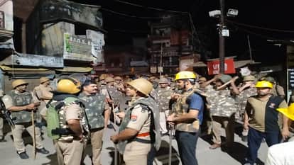 शीशगढ़ में तैनात पुलिस फोर्स