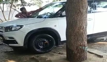 Headmaster washes car with children in primary school, video viral on social media