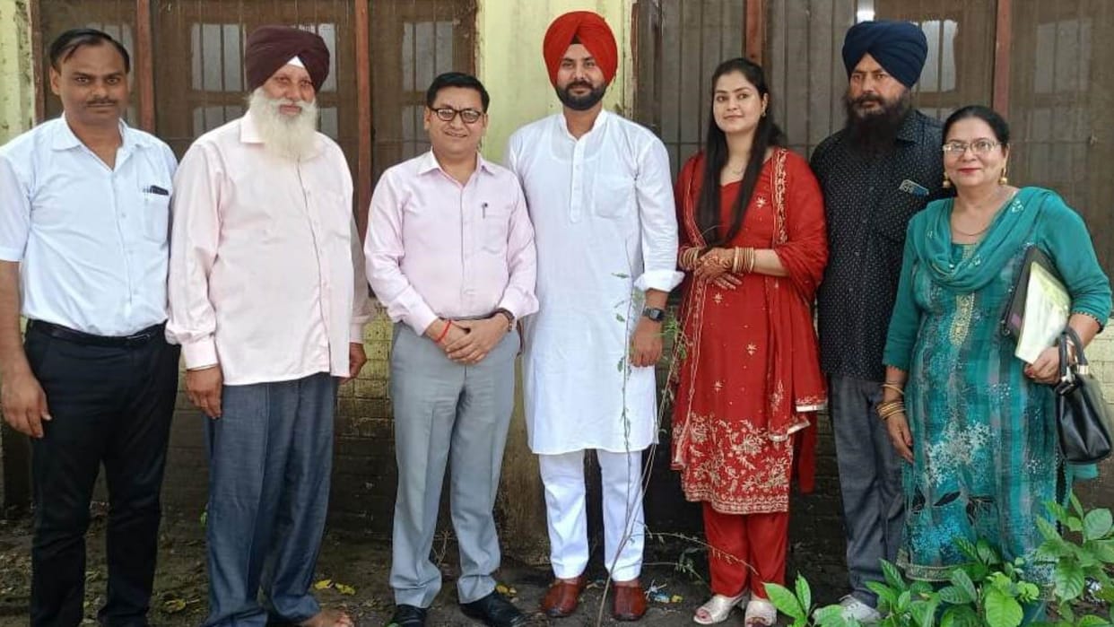 Special Marriage Act Gagandeep and Kiranpreet married under the Special Marriage Act Rishikesh Uttarakhand
