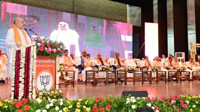 Amit Shah reached Gwalior, promised to win more than 150 seats in the state