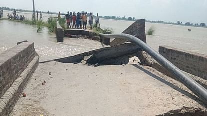 ganga flood bridge from Sanaudi to Jai Kishan Nagla Marg washed away contact dozen villages lost