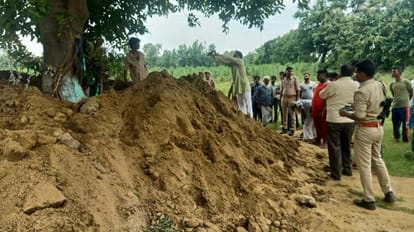 Petrol pump owner tried to encroach on the land of Mazar in Bareilly