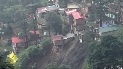 Shimla News: Landslide danger in five wards people shifted to safer places
