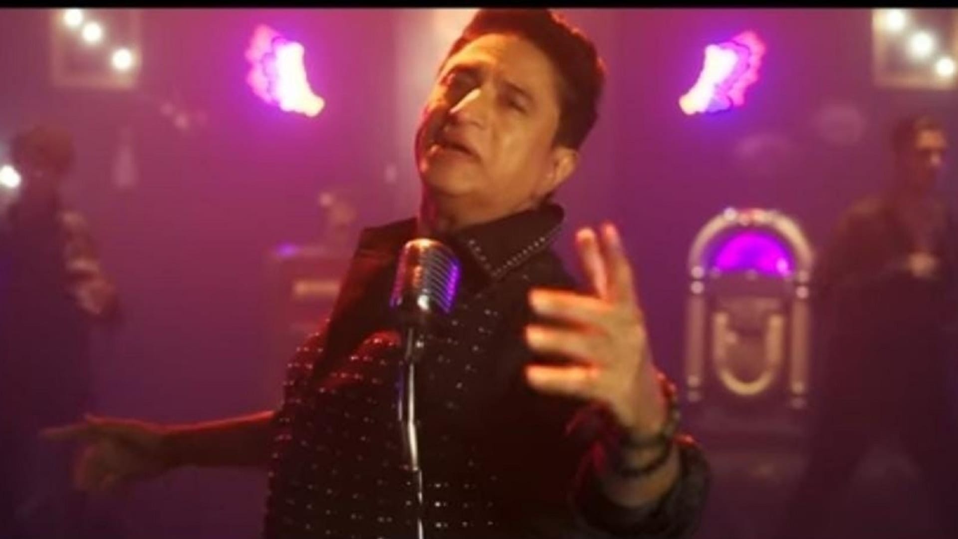 Anand Raj Anand who sing Shaadi Mein Zaroor Aana film song Mera Intkam Dekhegi gave reaction on 2.0 version