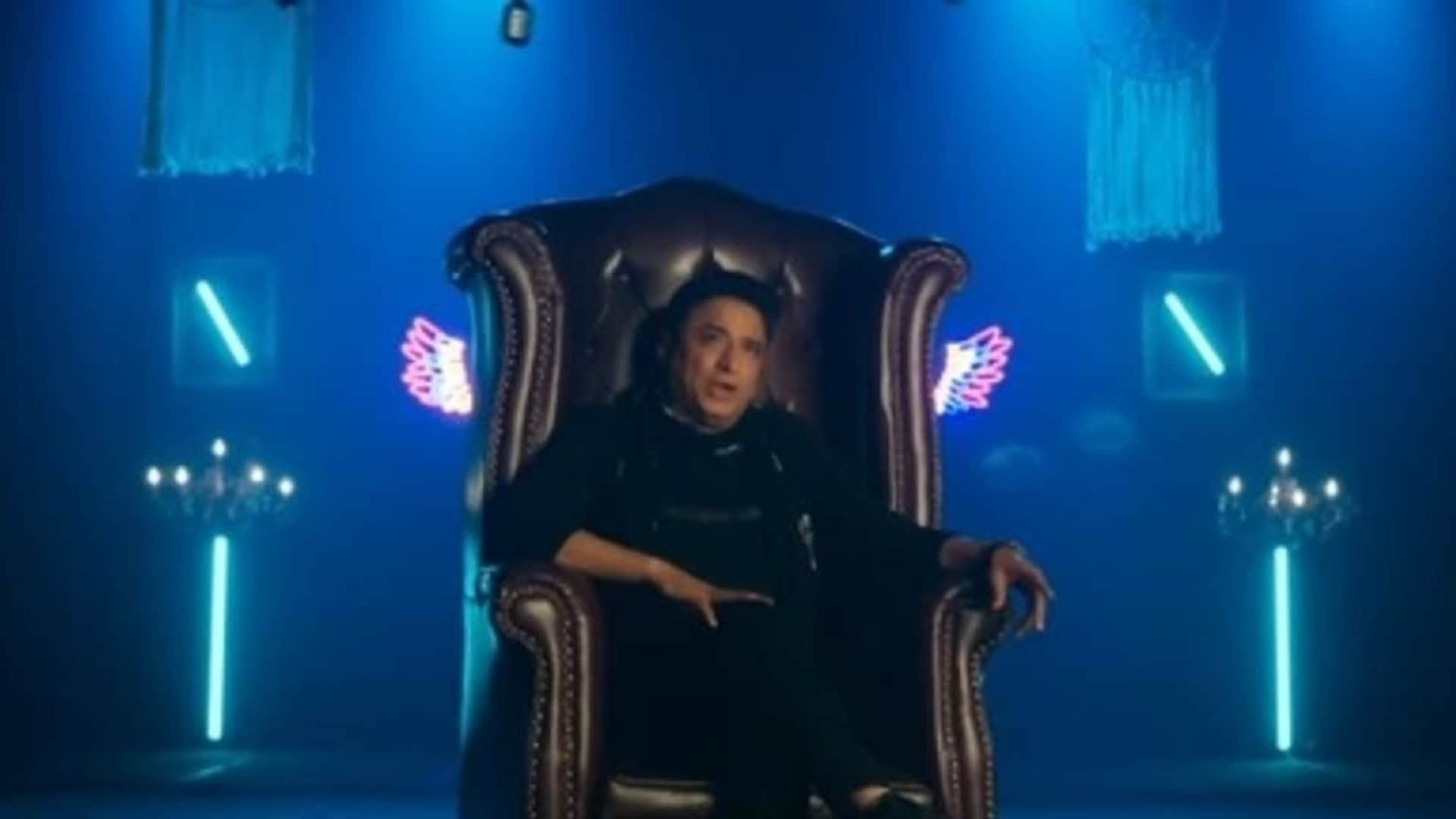 Anand Raj Anand who sing Shaadi Mein Zaroor Aana film song Mera Intkam Dekhegi gave reaction on 2.0 version