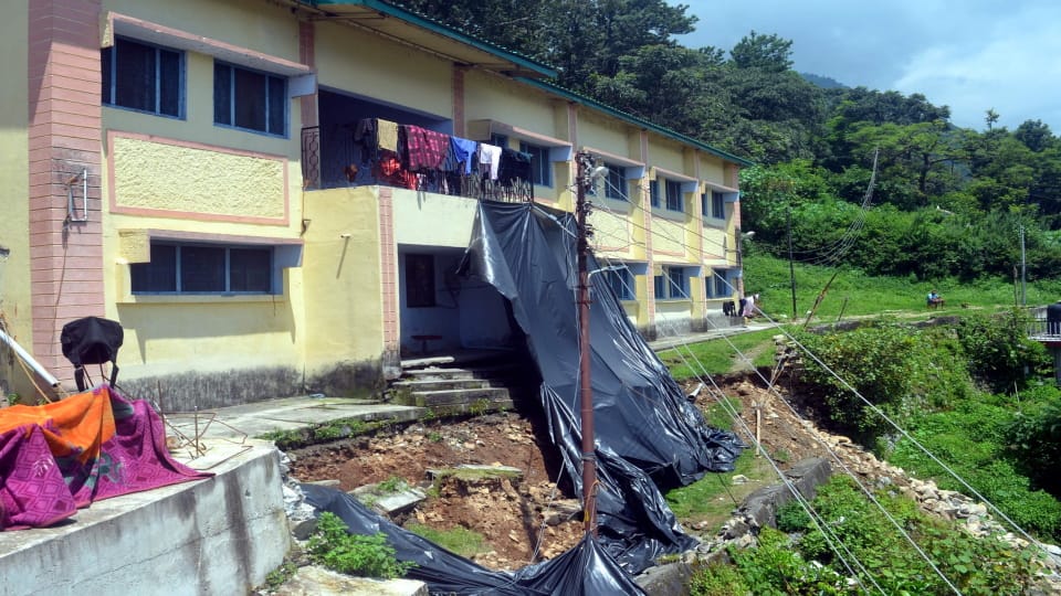 Chamoli News PG college hostel in danger due to landslide building courtyard demolished students shifted