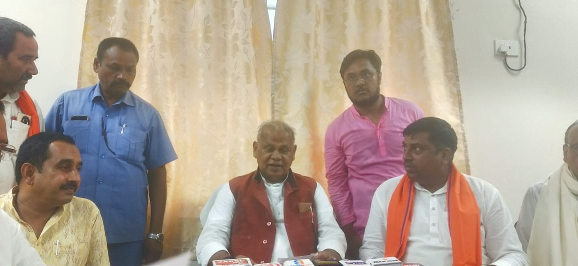 Bihar News: Manjhi targeted Nitish Kumar's aerial survey, said - doing air survey for fun. Bihar Police
