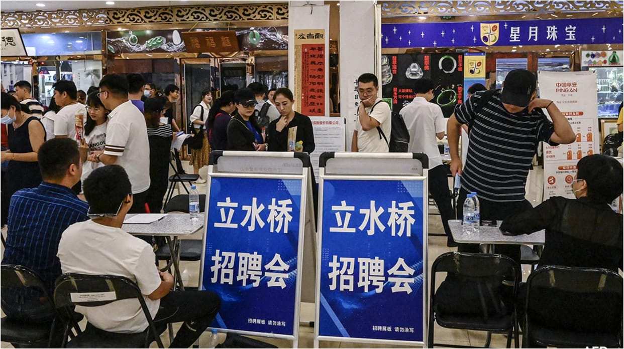 China's Tough Job Market Keeps Youngsters On Edge