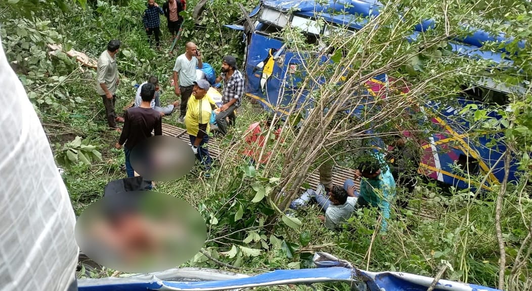 Uttarakhand Uttarkashi Gujarat Pilgrims Bus Accident News Local People Rescued Injured