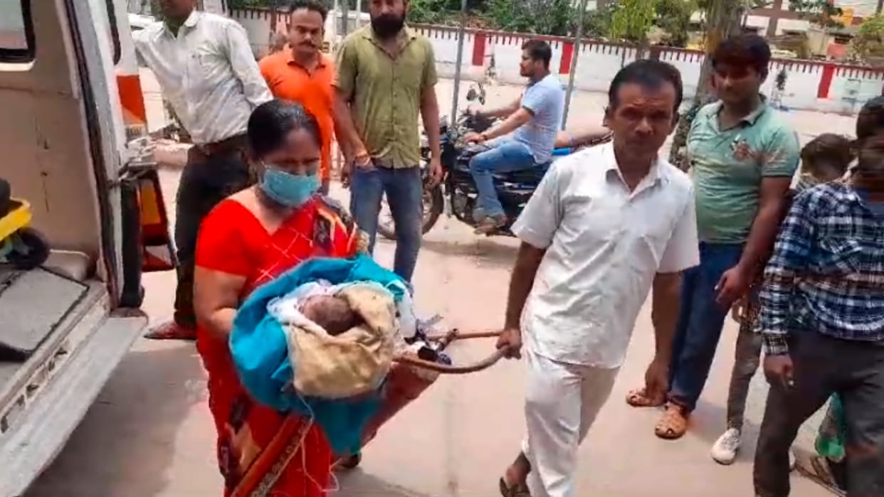MP News: Newborn found crying in roadside bushes in Satna, ants were biting on the body
