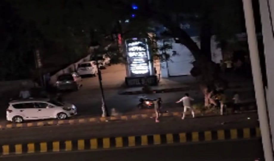 Fierce fight between two groups in Civil Lines late night, bike set on fire