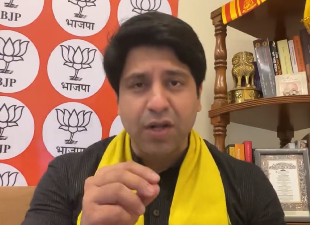 BJP spokesperson Shahzad Poonawala taunted India opposition unity