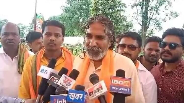 Chhattisgarh News: पूर्व विधायक भोजराज नाग को नक्सलियों ने दी जान से मारने की धमकी, बताया RSS का एजेंट