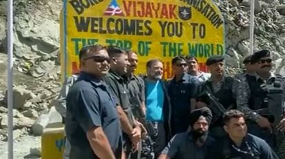 Congress MP Rahul Gandhi during his Ladakh visit reaches Khardung La