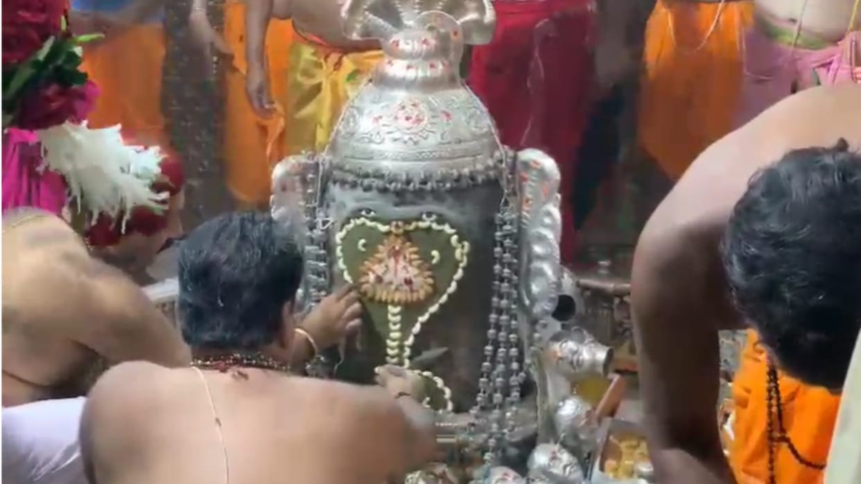Sawan 2023: Baba Mahakal wears Sheshnag on Nagpanchami, Sawan will ride today on Monday