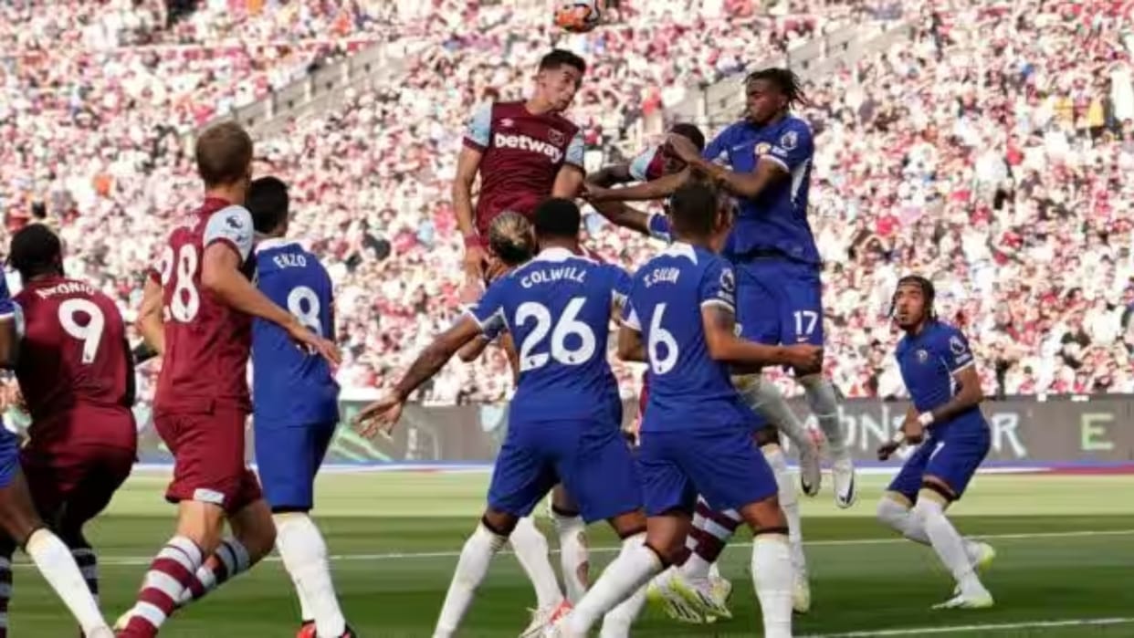 Football: 10 man West Ham beat Chelsea 3-1 in Premier League; Nayef Aguerd got red card