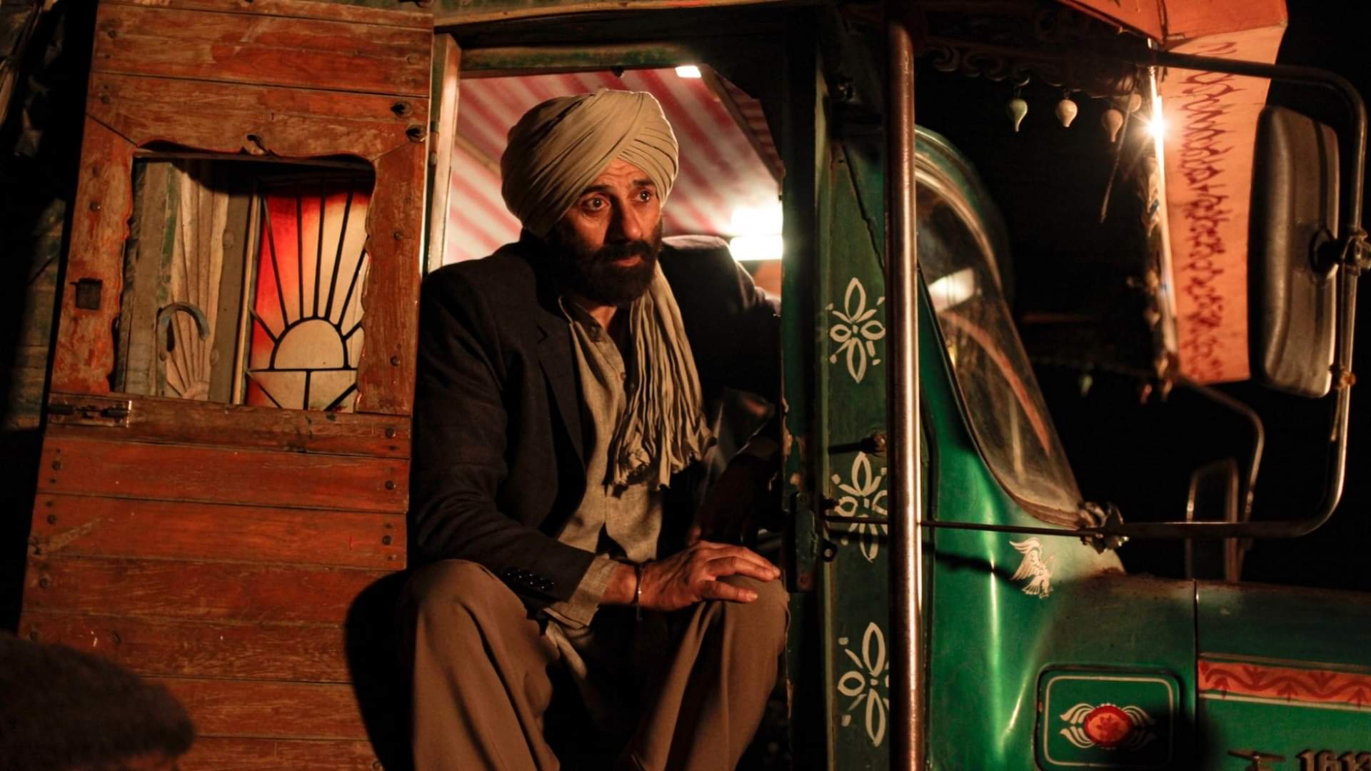 Gadar 2 action director Sham Kaushal says Sunny Deol becomes a different person on set read here