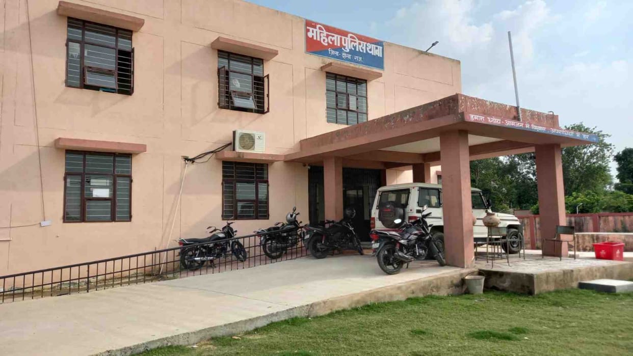 A case of rape of a minor was registered against the police ASI in Dausa's women's police station.