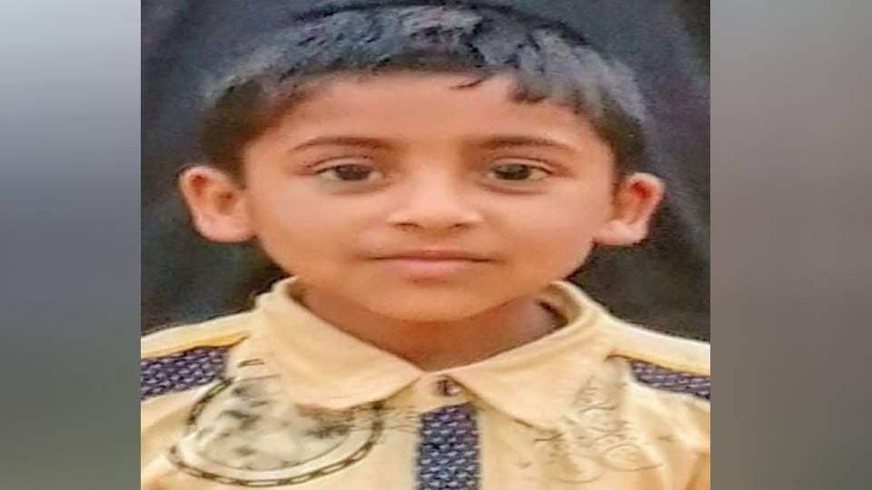 boy swinging on swing died due to noose around his neck In Mainpuri