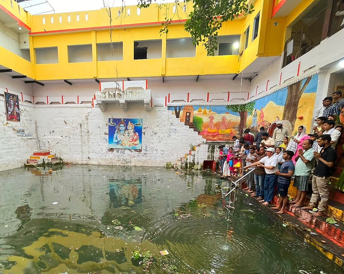 Nag Panchami: Namami Ganga of Kashi's mysterious Nagkoop, started cleanliness campaign