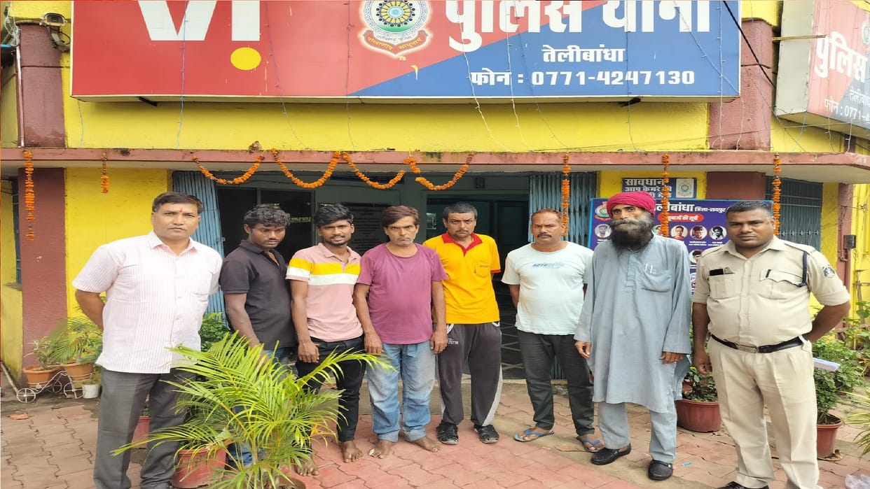 Police searching before elections, 132 warrant arrested in Raipur